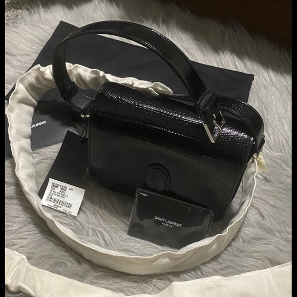 LE 61 LEATHER HANDBAG  Authentic of Saint Laurent ( Brand New) - Picture 4 of 14